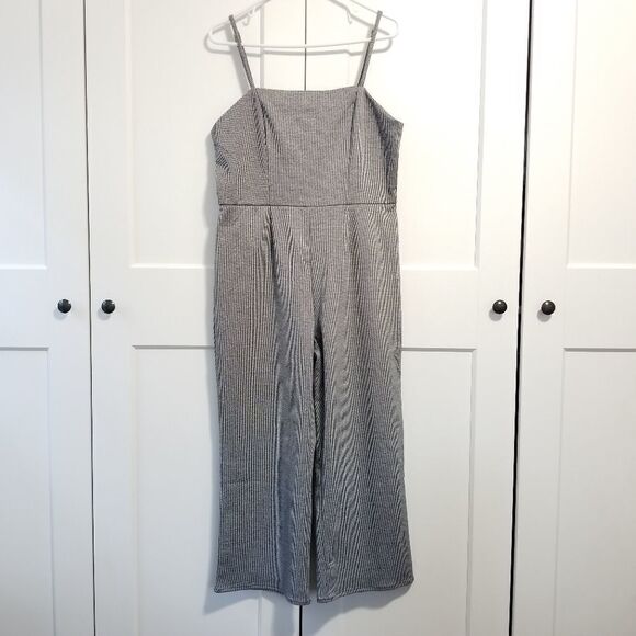 Romeo juliet couture square neck jumpsuit - Picture 2 of 12